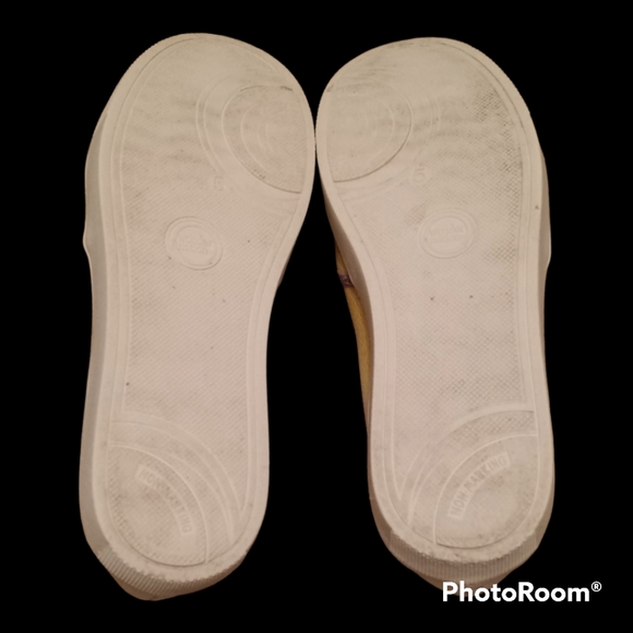 Wonder Nation Iridescent Slip Ons - Picture 6 of 6